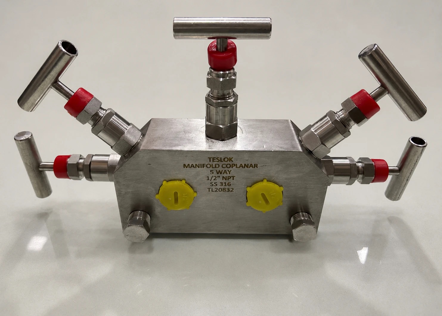 5 way coplanar manifold valve in SS316 with 1/2&Prime; NPT connections — five-valve direct-mount instrument manifold for DP transmitters by Tesco Steel & Engineering