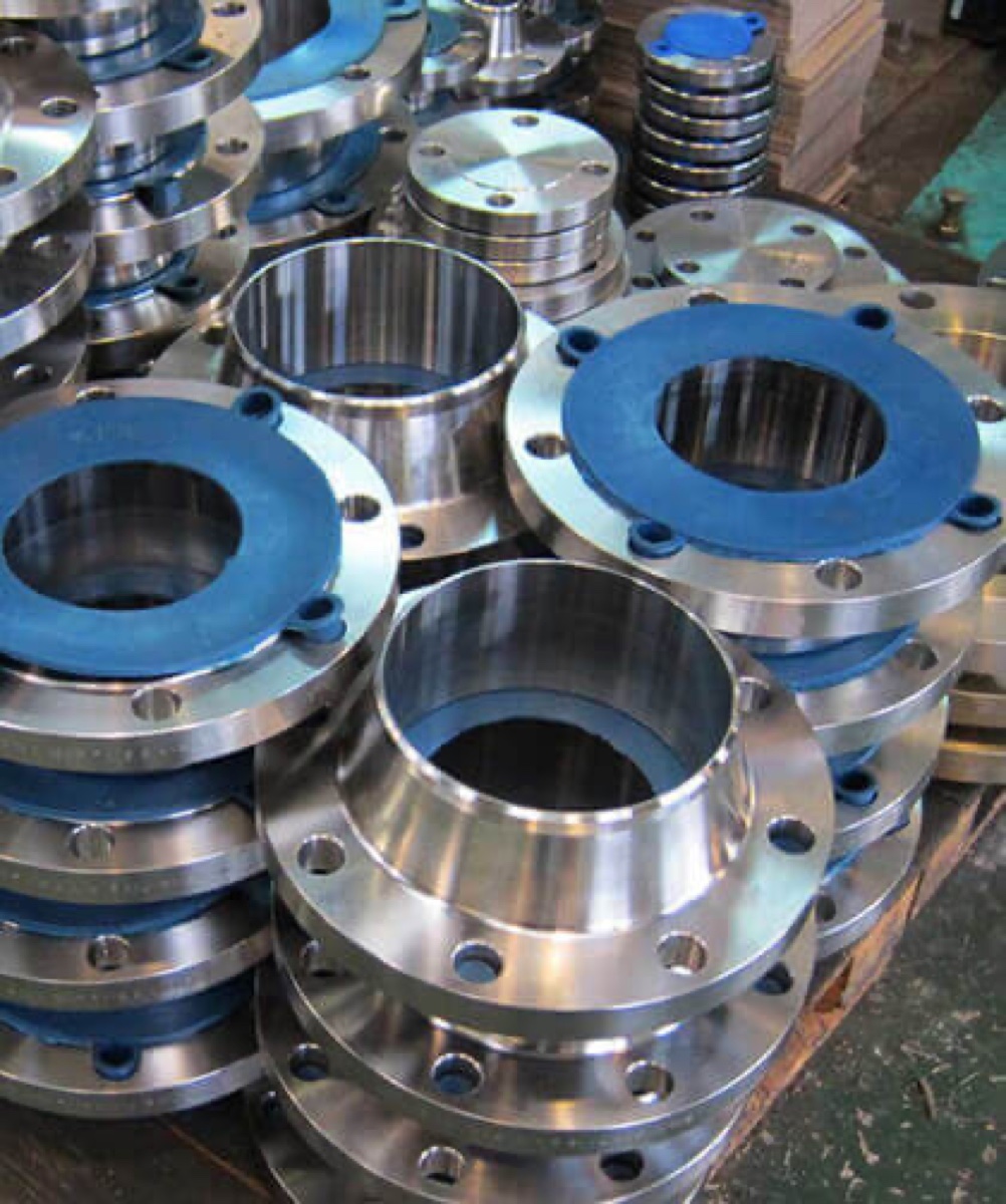 Hastelloy C22 weld neck and blind flanges with protective face covers in stock — Tesco Steel & Engineering