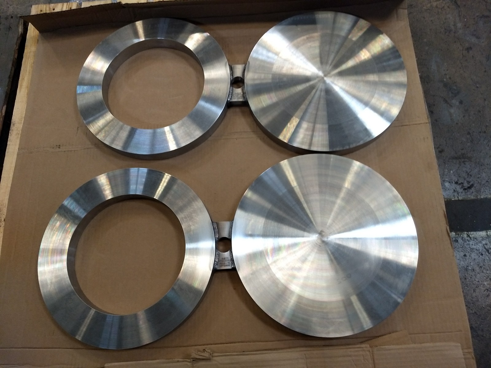Inconel 625 Spectacle Blind Flange UNS N06625 Figure-8 Manufacturer India