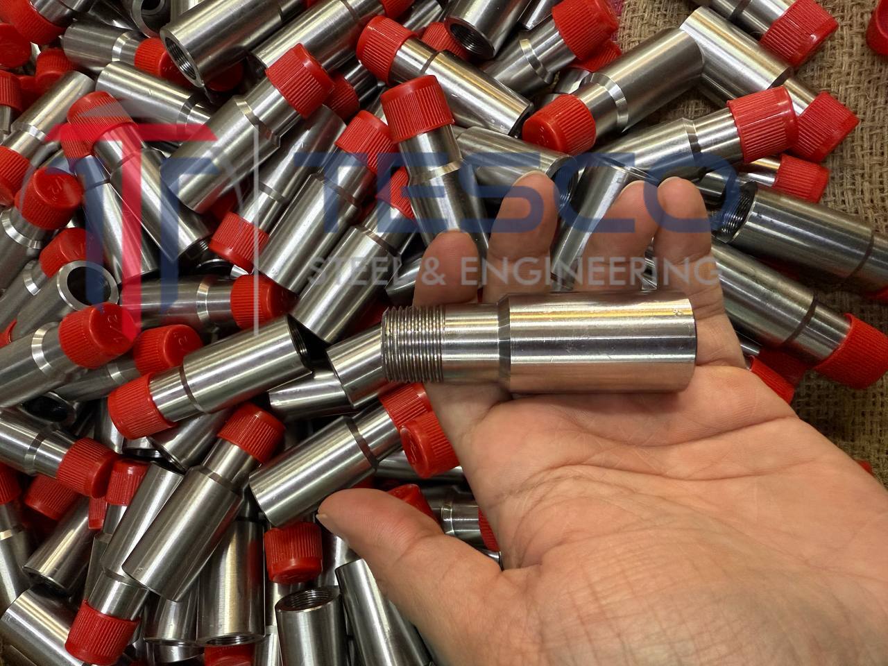 Stainless steel swage nipples in 304, 316, 310, 904L, duplex 2205 and super duplex 2507 with threaded small ends — Tesco Steel & Engineering
